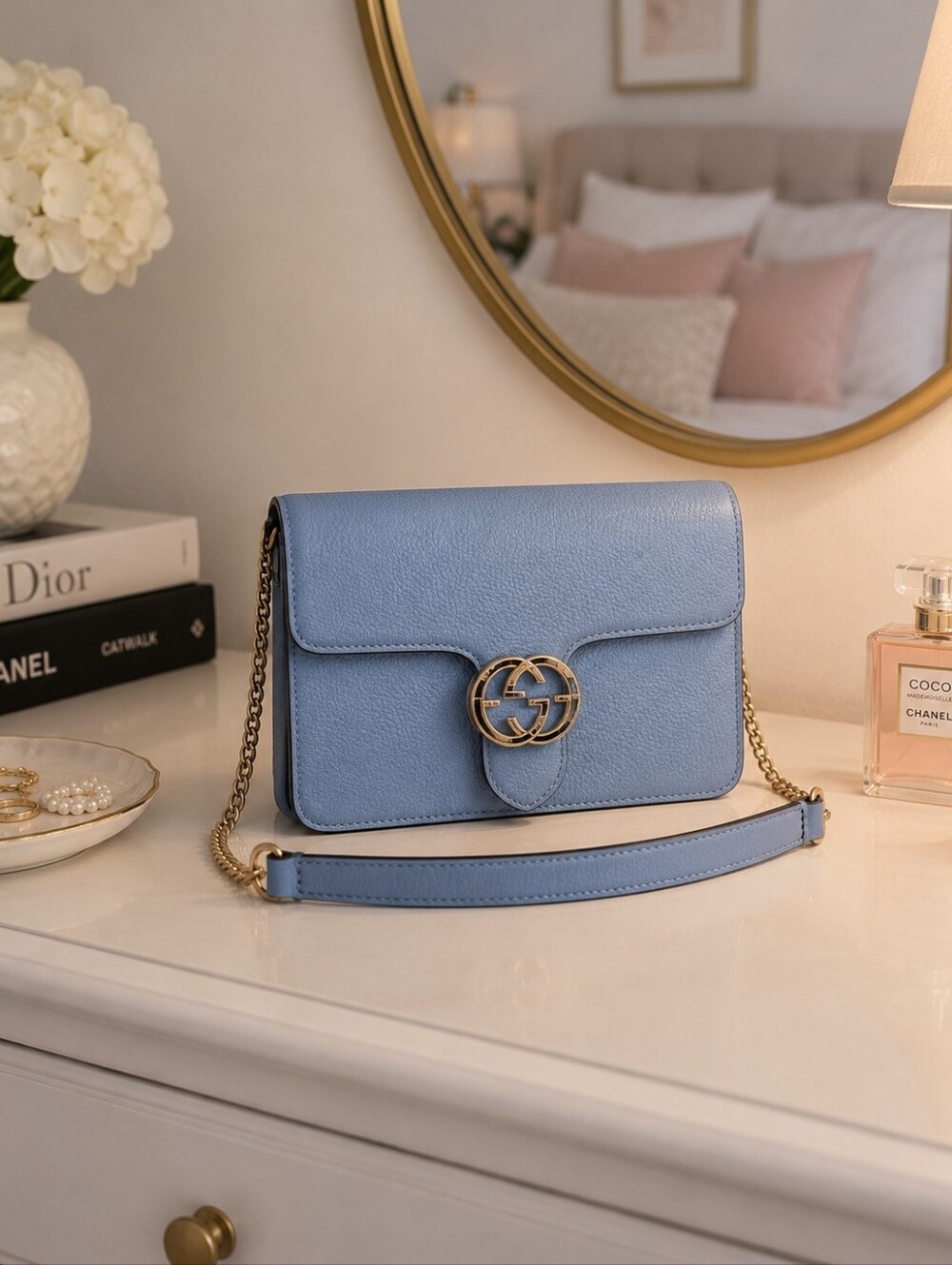 Authentic Gucci Interlocking GG Blue Pebbled Leather Crossbody Bag Gold Chain - Picture 4 of 12
